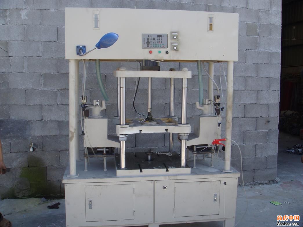 射芯机和壳芯机